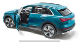 Модель электромобиля Audi e-tron, Antigua Blue, Scale 1:18, артикул 5011820651 Модель электромобиля Audi e-tron, Antigua Blue, Scale 1:18, артикул 5011820651