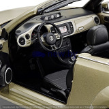 Модель автомобиля Volkswagen Beetle Cabrio, Moon Rock Silver Metallic, Scale 1:18, артикул 5C3099302P7W Модель автомобиля Volkswagen Beetle Cabrio, Moon Rock Silver Metallic, Scale 1:18, артикул 5C3099302P7W