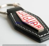 Кожаный брелок Jaguar Heritage Logo Lozenge Keyring, Black, артикул JDKR920BKA Кожаный брелок Jaguar Heritage Logo Lozenge Keyring, Black, артикул JDKR920BKA