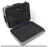 Чемодан на колесиках Land Rover Hard Case - Suitcase, Medium, Graphite Grey, артикул LELU263GYA Чемодан на колесиках Land Rover Hard Case - Suitcase, Medium, Graphite Grey, артикул LELU263GYA