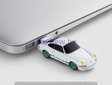 Флешка (USB-накопитель) Porsche 911 Carrera RS 2.7 USB Stick, артикул WAP0507100G Флешка (USB-накопитель) Porsche 911 Carrera RS 2.7 USB Stick, артикул WAP0507100G